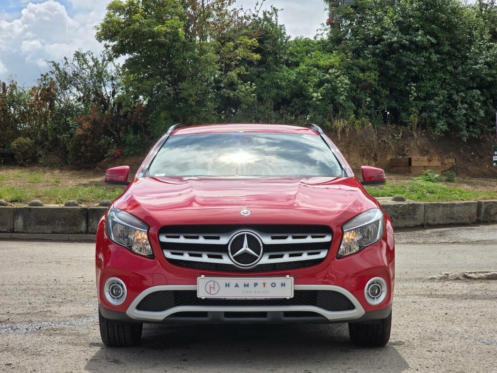 Mercedes-Benz GLA Class Suv DK67RCX Red #3