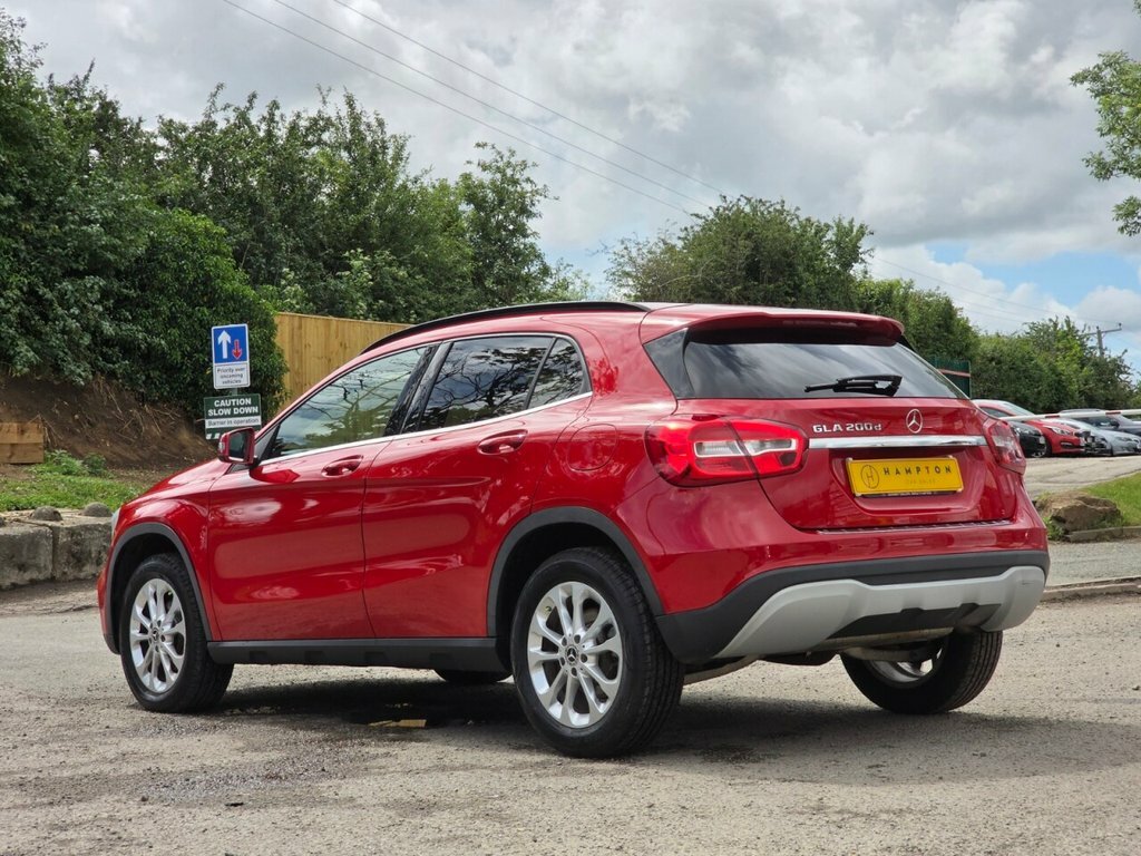 Mercedes-Benz GLA Class Suv DK67RCX Red #6
