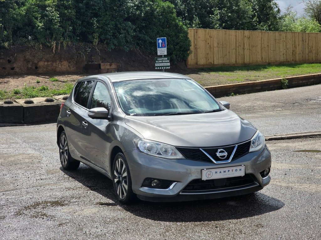 Nissan Pulsar Hatchback Grey #2