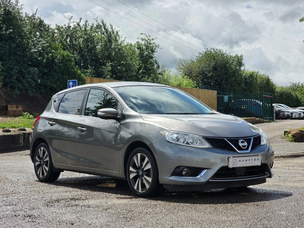 Nissan Pulsar Hatchback Grey