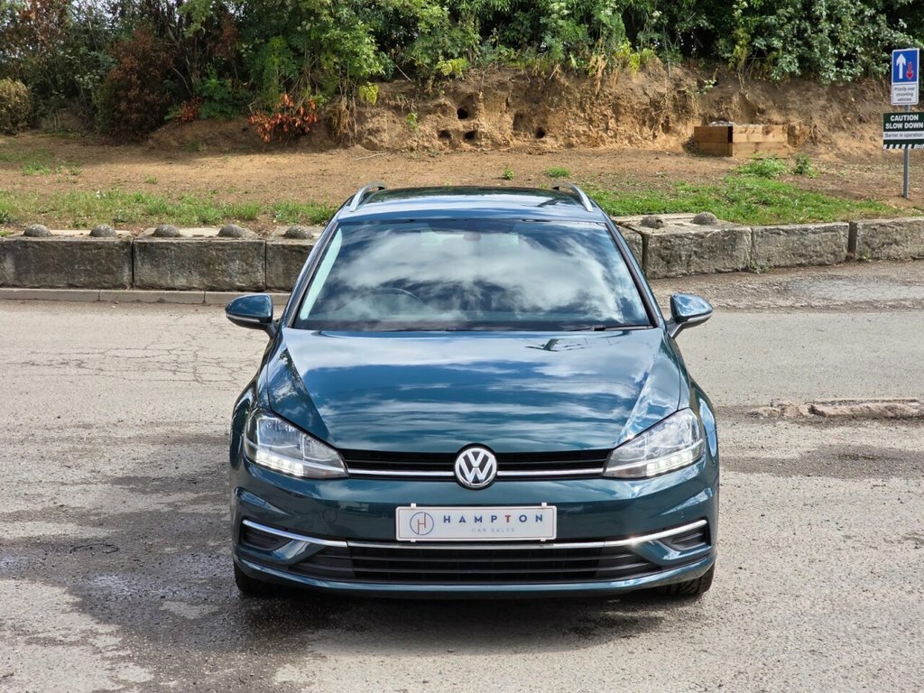 Volkswagen Golf Estate VO67AOC Green #4