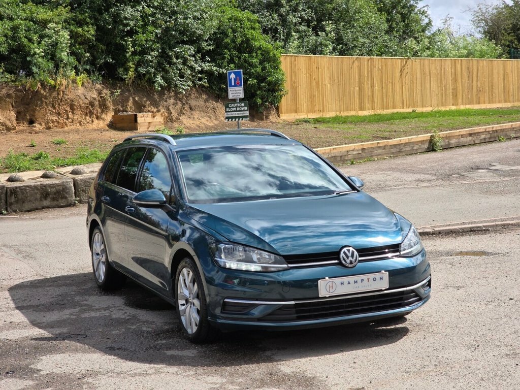 Volkswagen Golf Estate VO67AOC Green #2