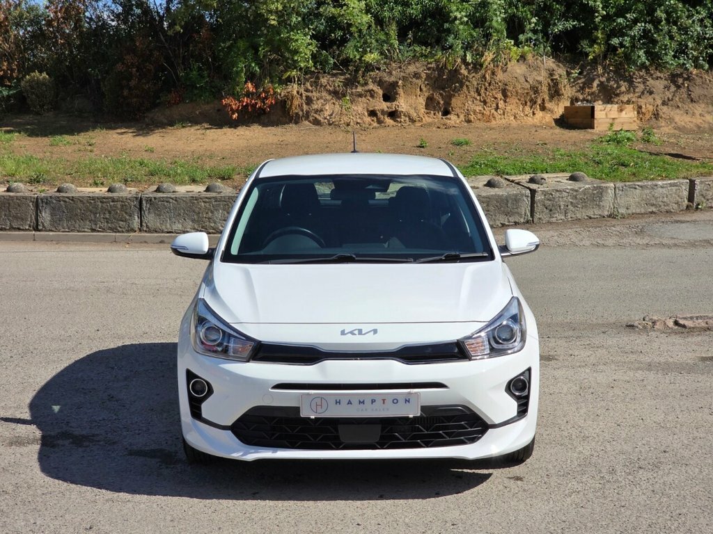 Kia RIO Hatchback ML71ZCJ White #4