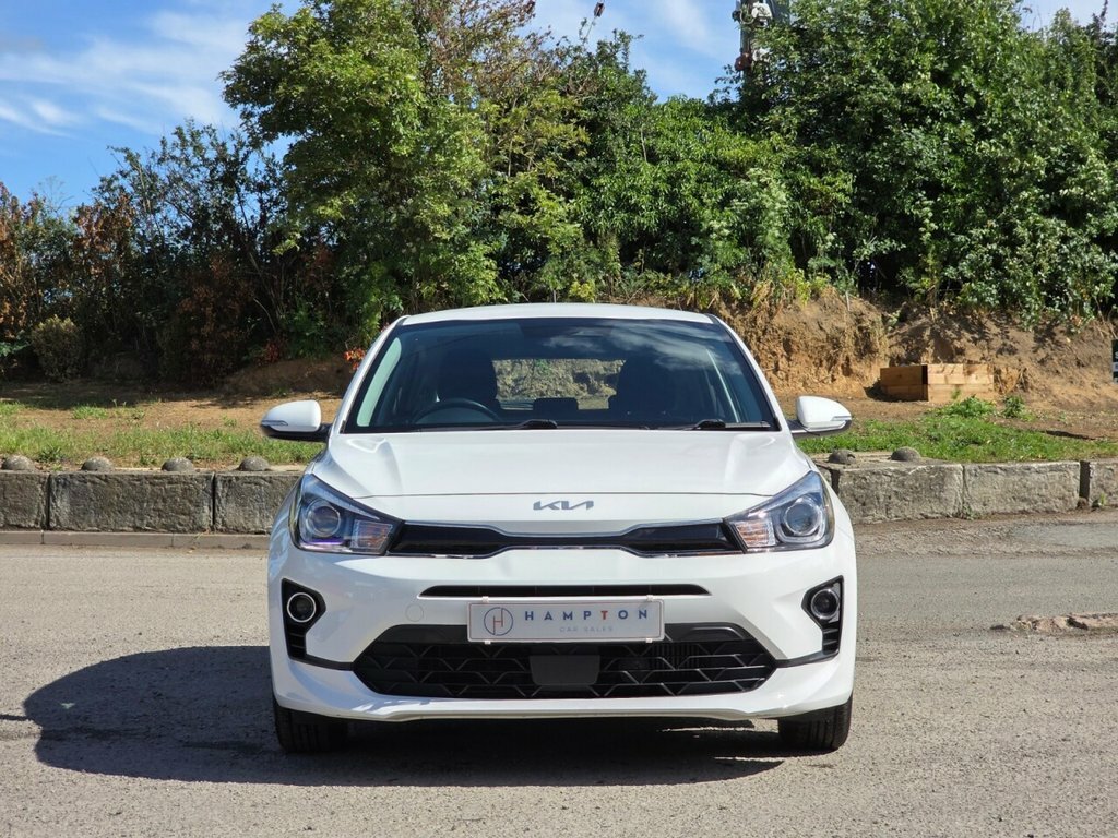 Kia RIO Hatchback ML71ZCJ White #3