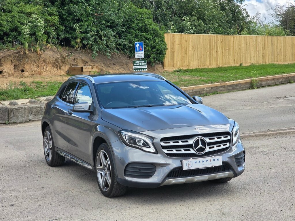 Mercedes-Benz GLA Class Gla 180 Amg Line Edition OV69XHX Grey #2