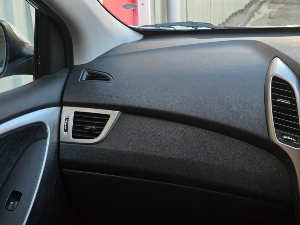 Hyundai I30 Se White #10