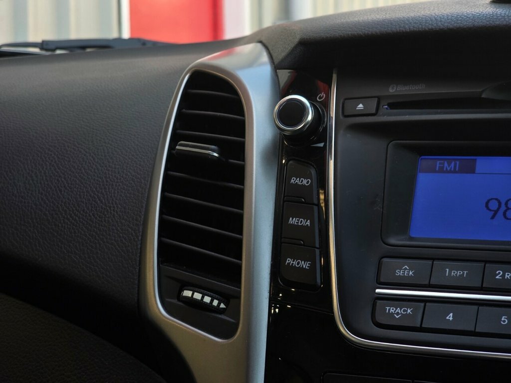 Hyundai I30 Se White #18