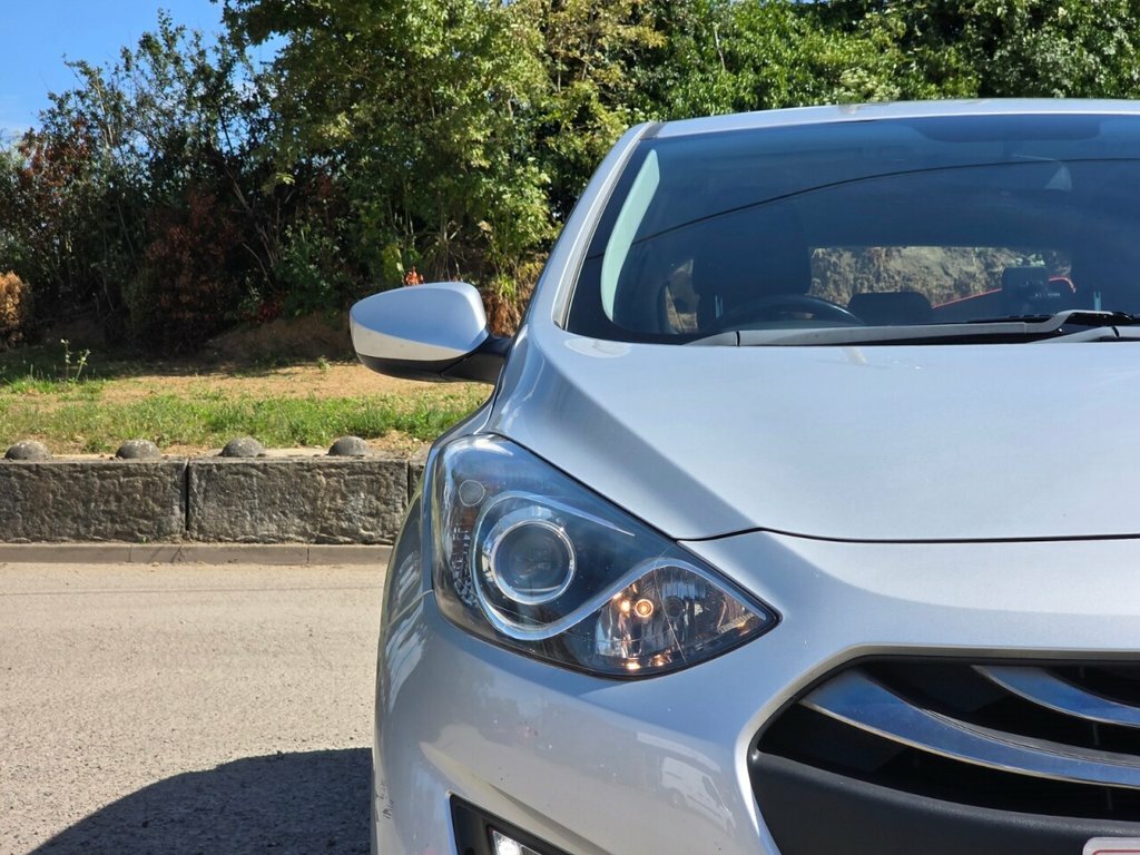 Hyundai I30 Se White #27