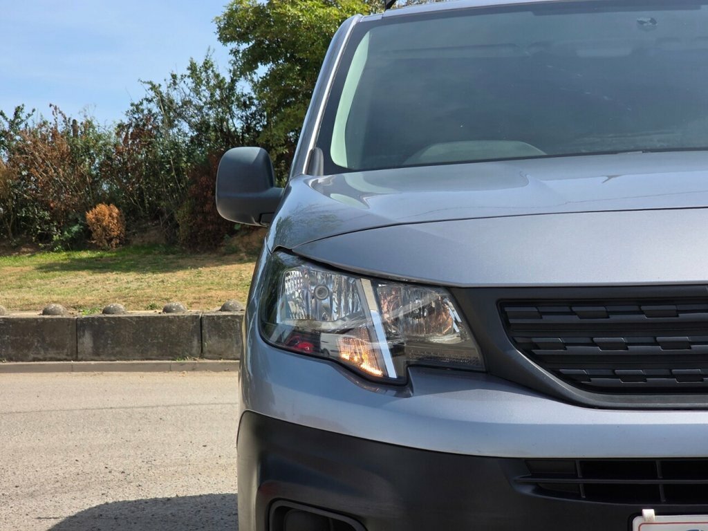 Peugeot Partner Mpv White #24