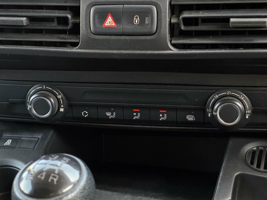 Peugeot Partner Mpv White #18