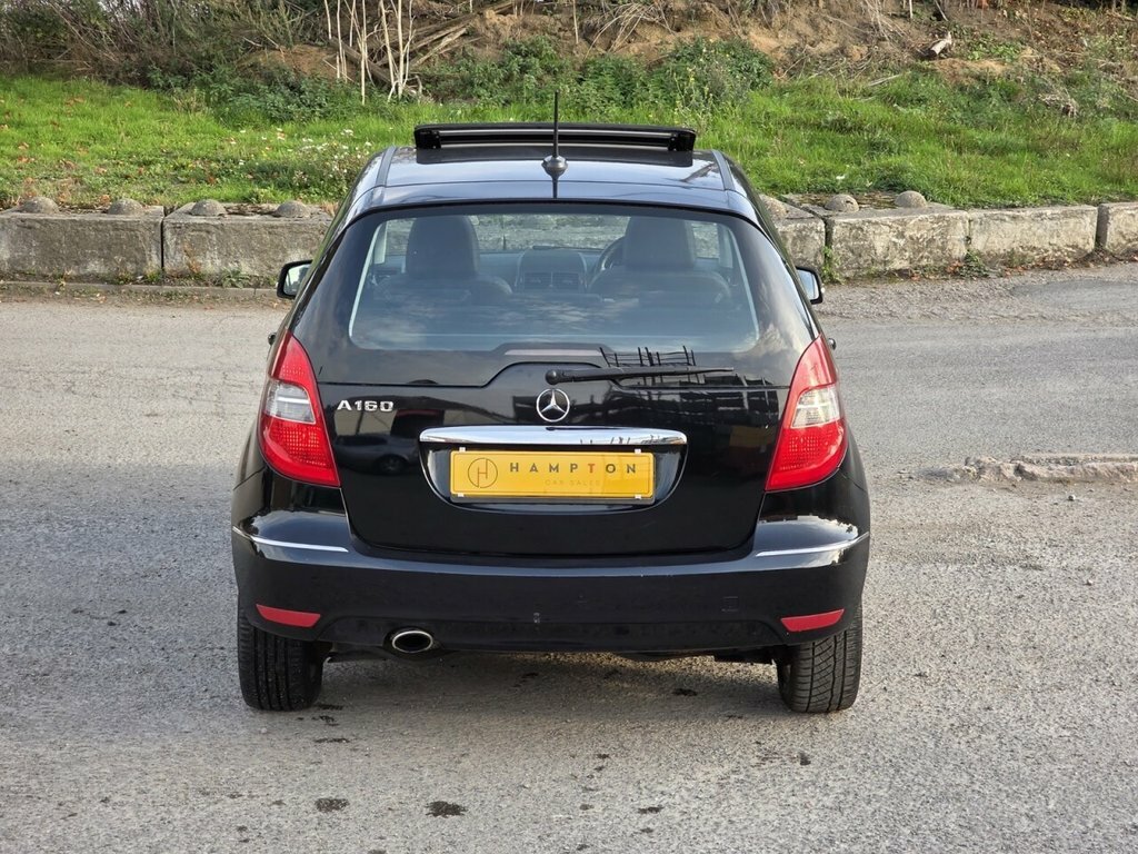 Mercedes-Benz A Class Hatchback 1.5 A160 Classic Se Cvt 201060 Silver #8