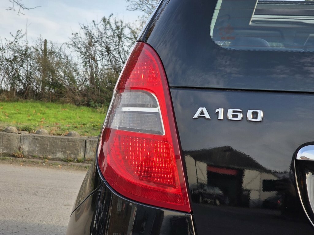 Mercedes-Benz A Class Hatchback 1.5 A160 Classic Se Cvt 201060 Silver #29