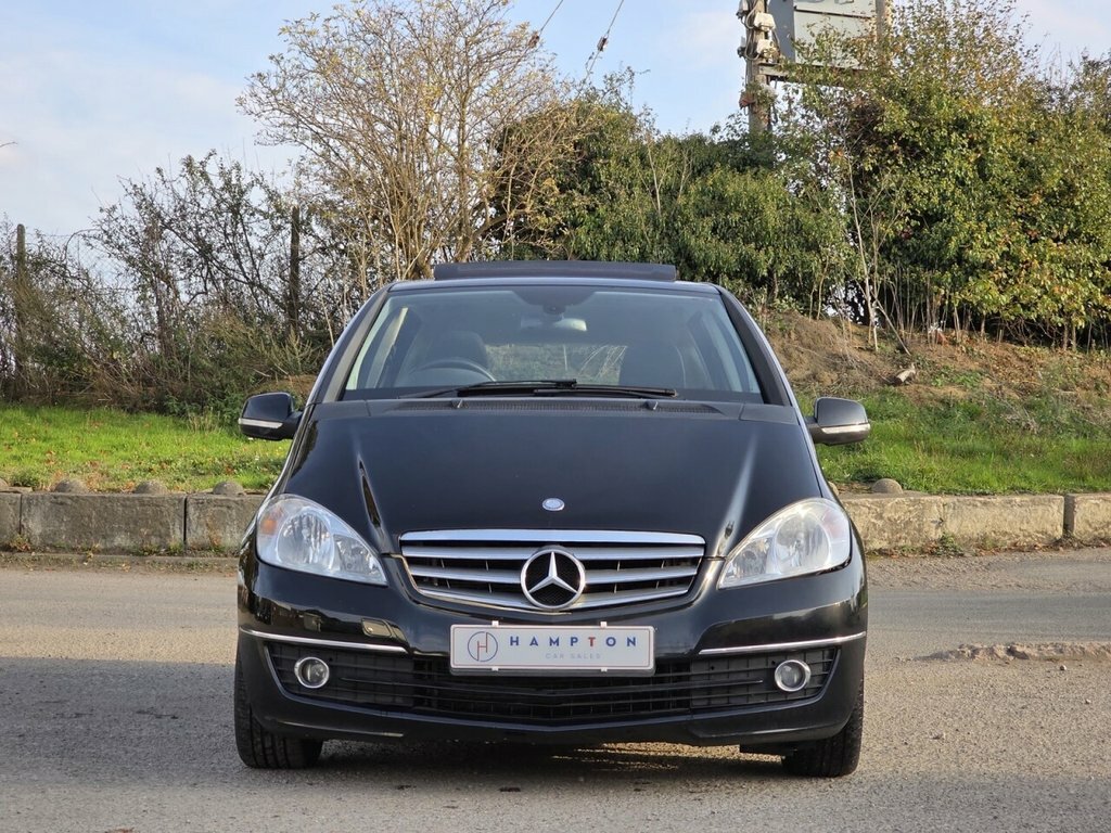 Mercedes-Benz A Class Hatchback 1.5 A160 Classic Se Cvt 201060 Silver #3