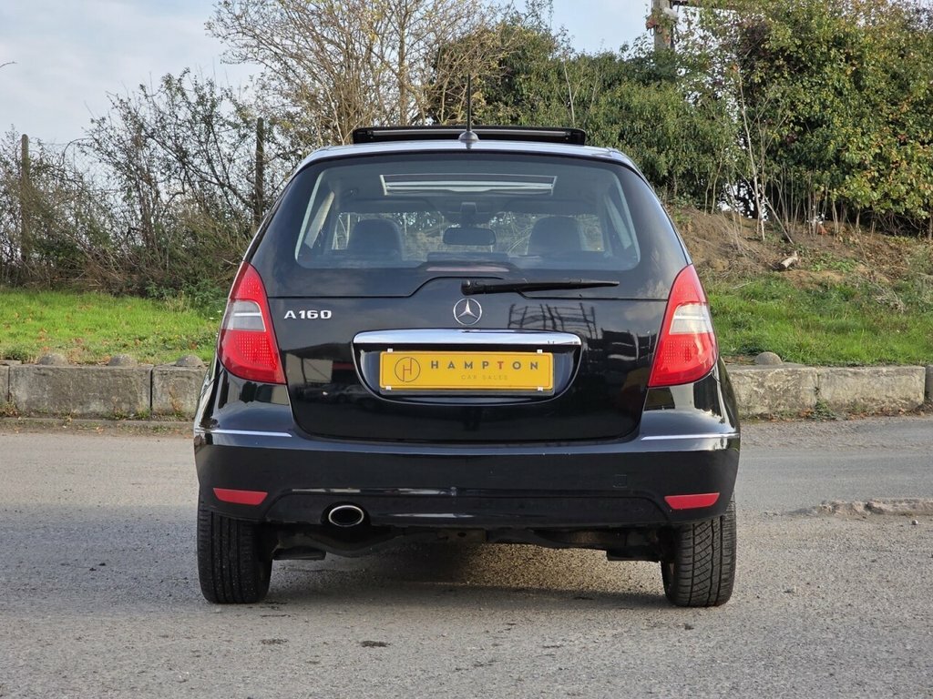 Mercedes-Benz A Class Hatchback 1.5 A160 Classic Se Cvt 201060 Silver #7