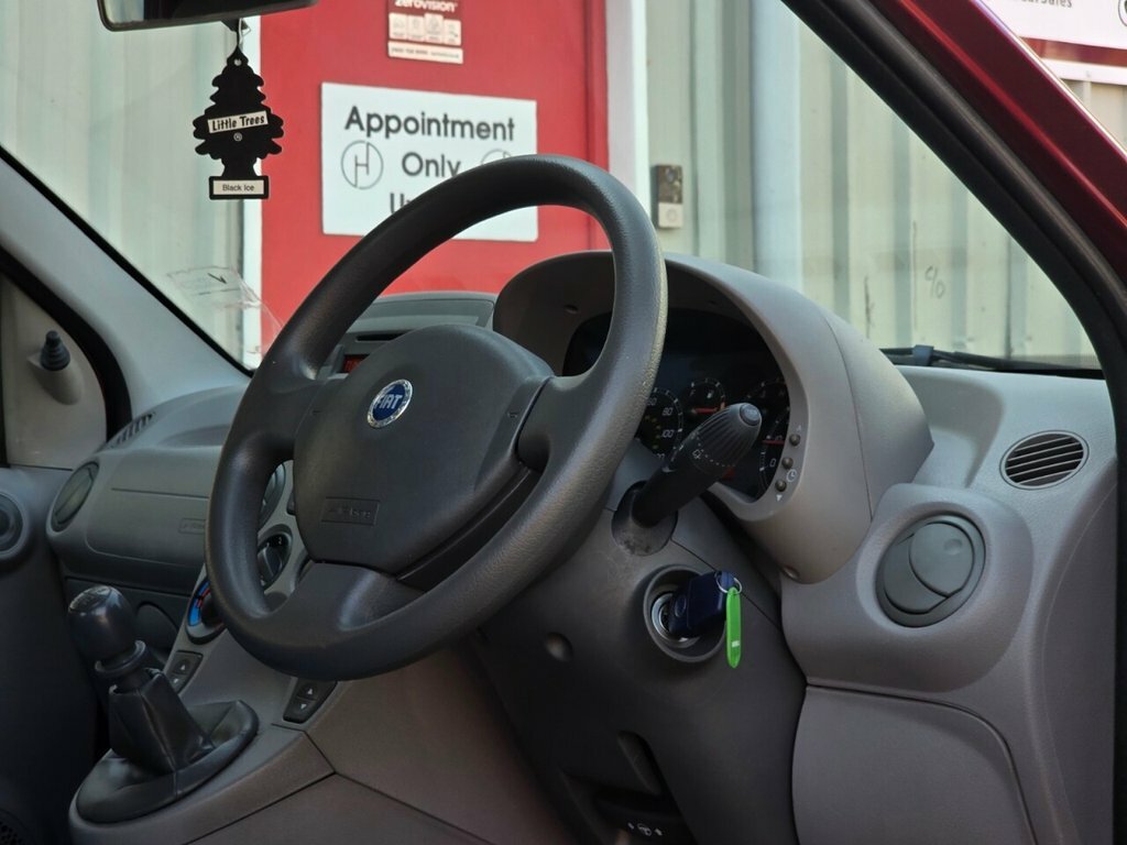 Fiat Panda Hatchback 1.2 Eleganza 200707 Red #21