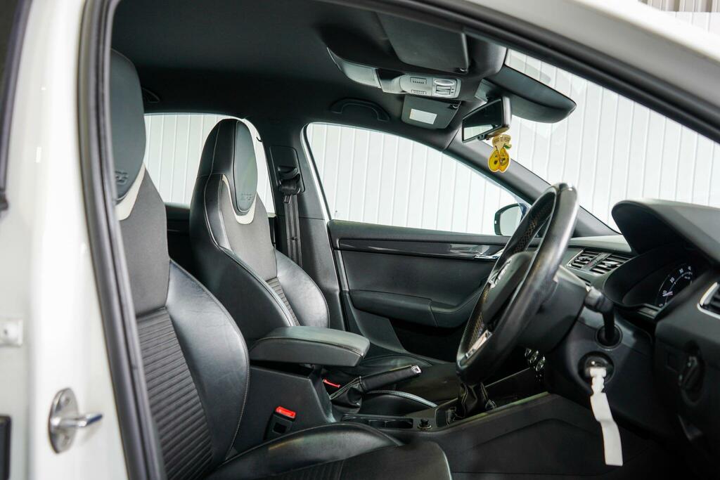 Skoda Octavia 2.0 Octavia Vrs Red #16