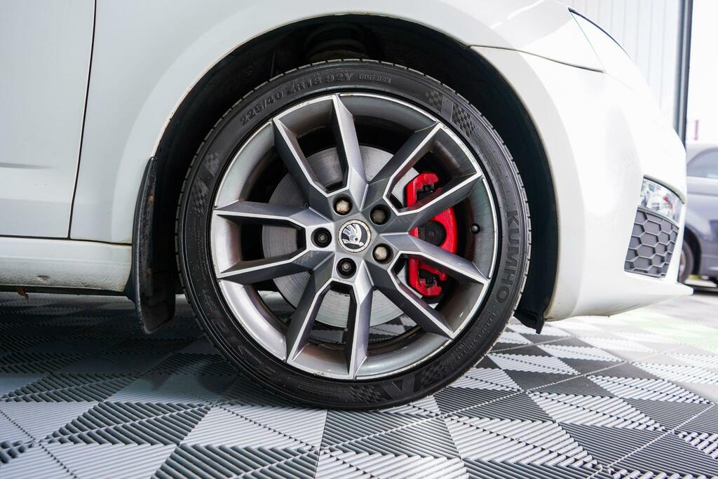 Skoda Octavia 2.0 Octavia Vrs Red #34