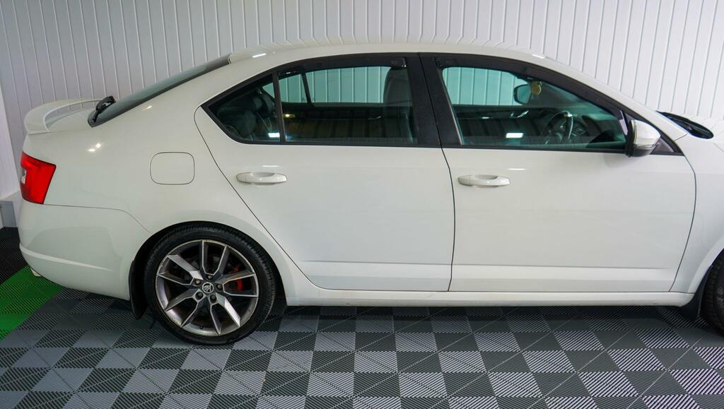 Skoda Octavia 2.0 Octavia Vrs Red #9