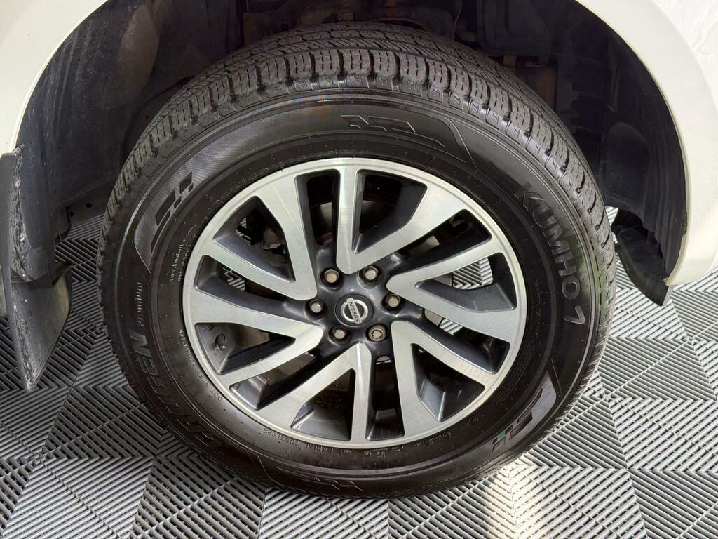 Nissan Navara Automatic Grey #10