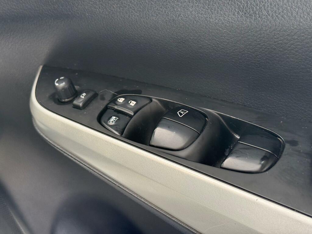 Nissan Navara Automatic Grey #27