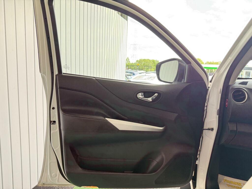 Nissan Navara Automatic Grey #15