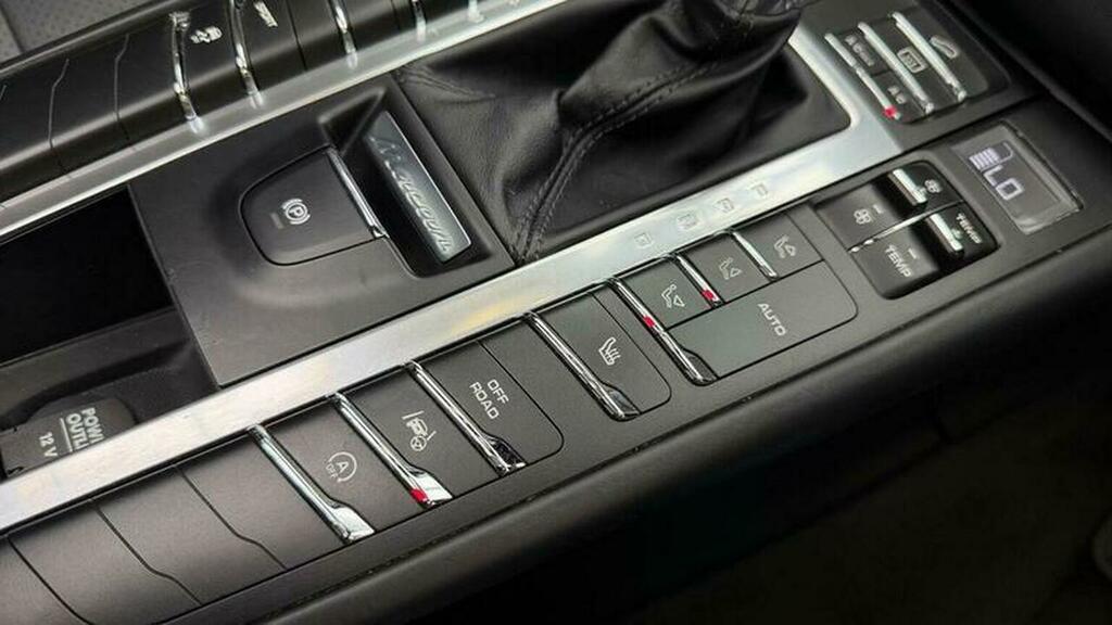 Porsche Macan S Pdk Silver #22