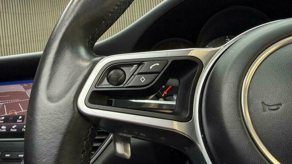 Porsche Macan S Pdk Silver #23