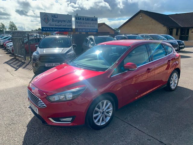 Ford Focus 1.0T Ecoboost Titanium Hatchback Red