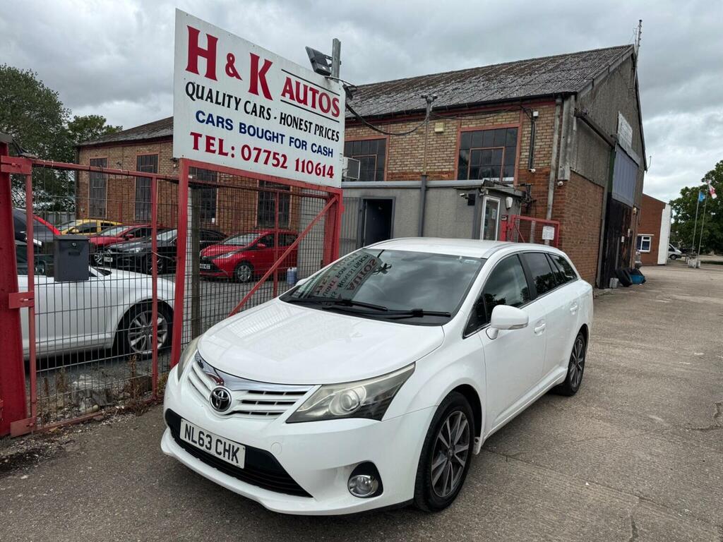 Toyota Avensis 2.0 D-4d Icon Tourer Euro 5 White