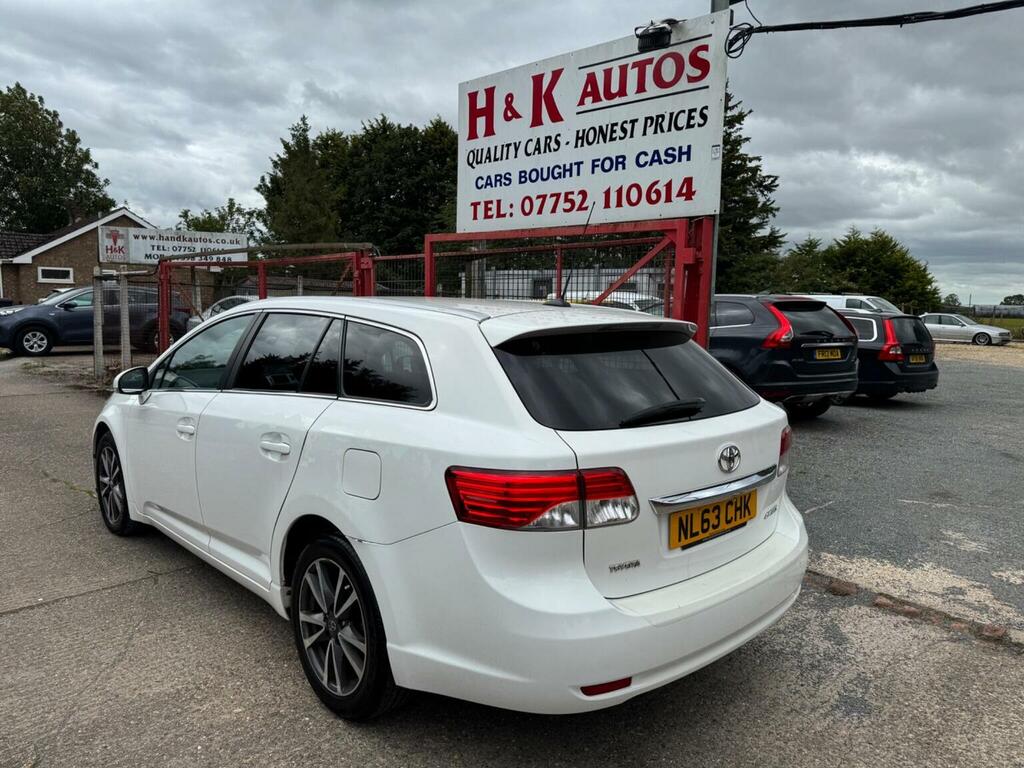 Toyota Avensis 2.0 D-4d Icon Tourer Euro 5 White #4