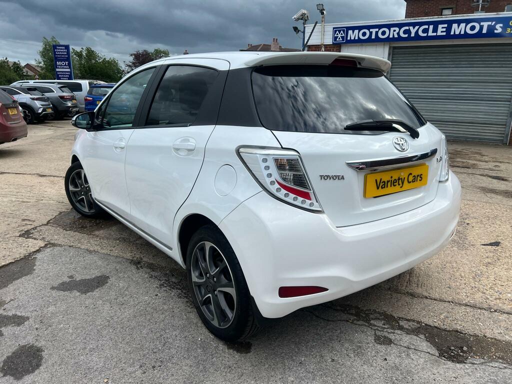 Toyota Yaris Trend Vvt-i DS09JUL White #5