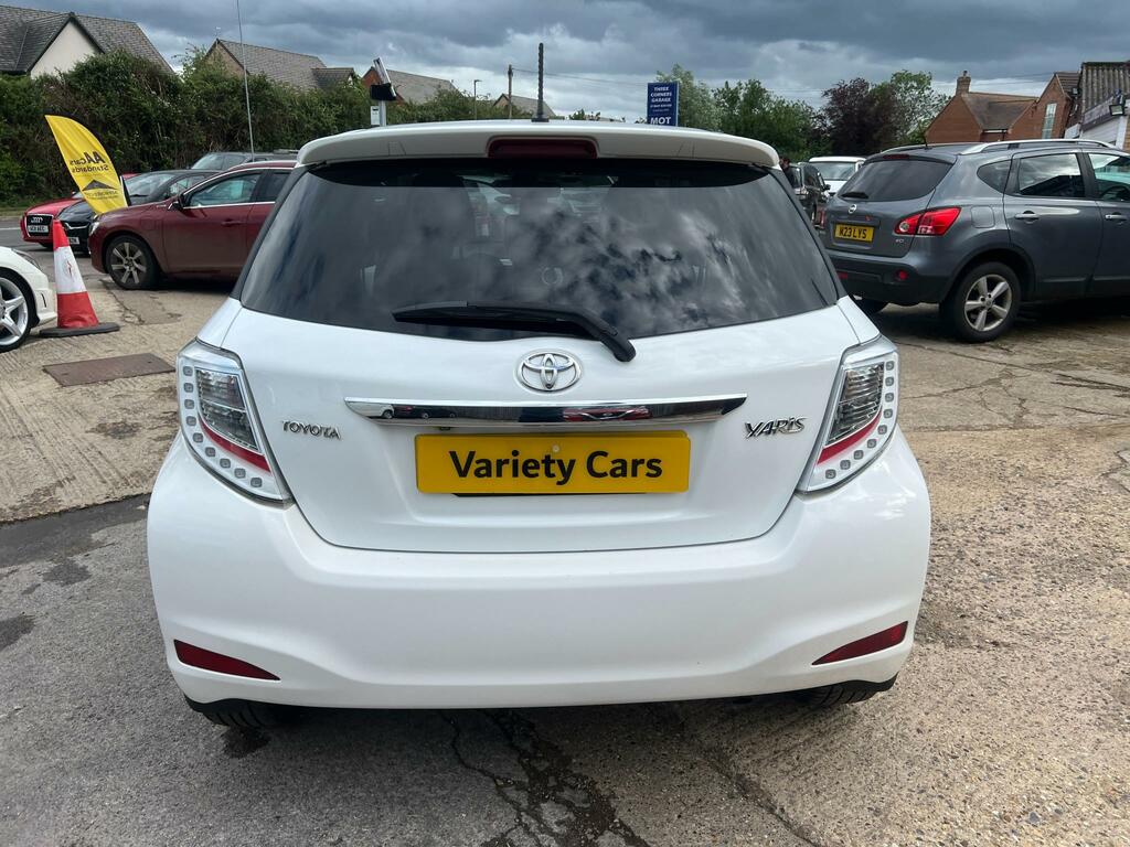 Toyota Yaris Trend Vvt-i DS09JUL White #6
