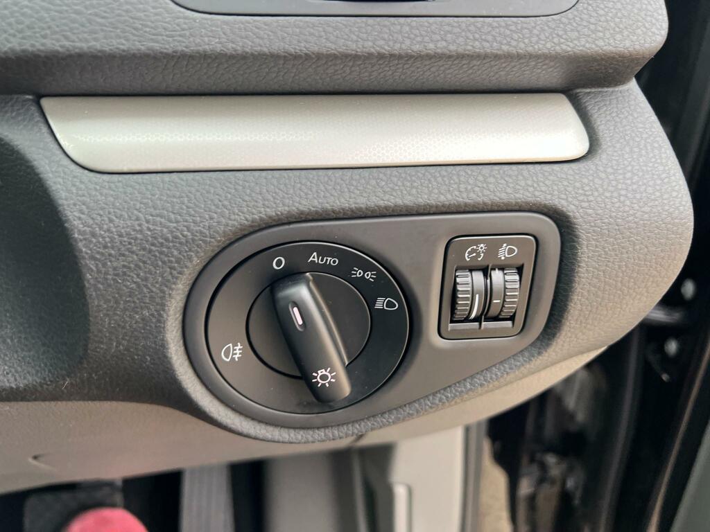 Seat Alhambra Mpv White #30