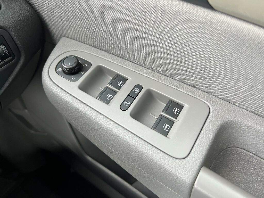 Seat Alhambra Mpv White #29