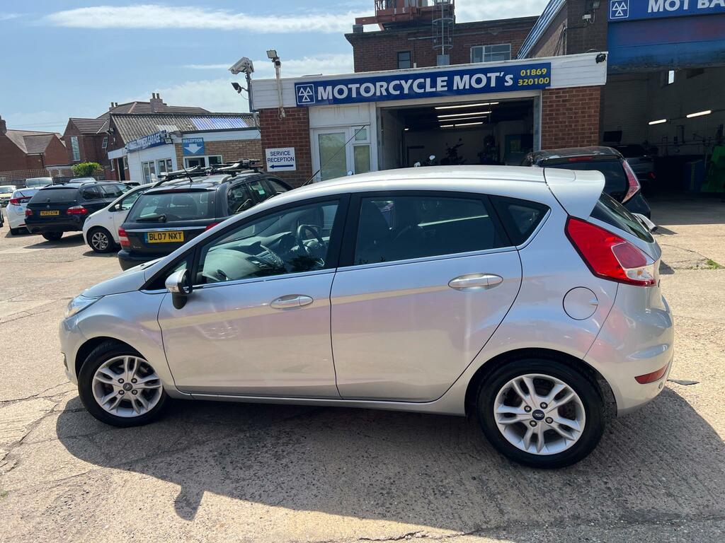 Ford Fiesta Zetec T OV65UGR Silver #4