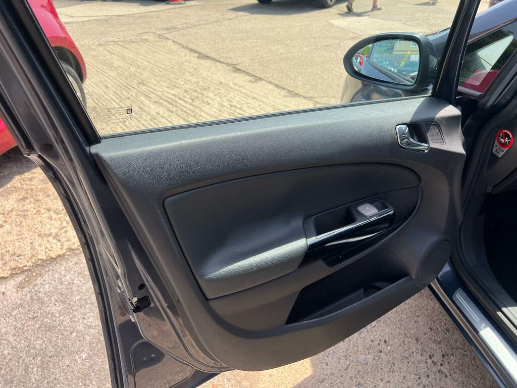Vauxhall Corsa 1.4I 16V Club Silver #14