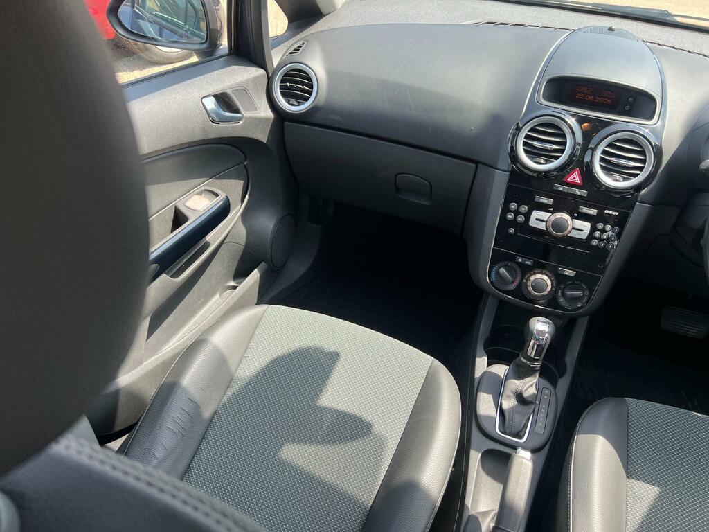 Vauxhall Corsa 1.4I 16V Club Silver #17