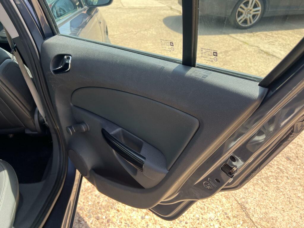 Vauxhall Corsa 1.4I 16V Club Silver #36
