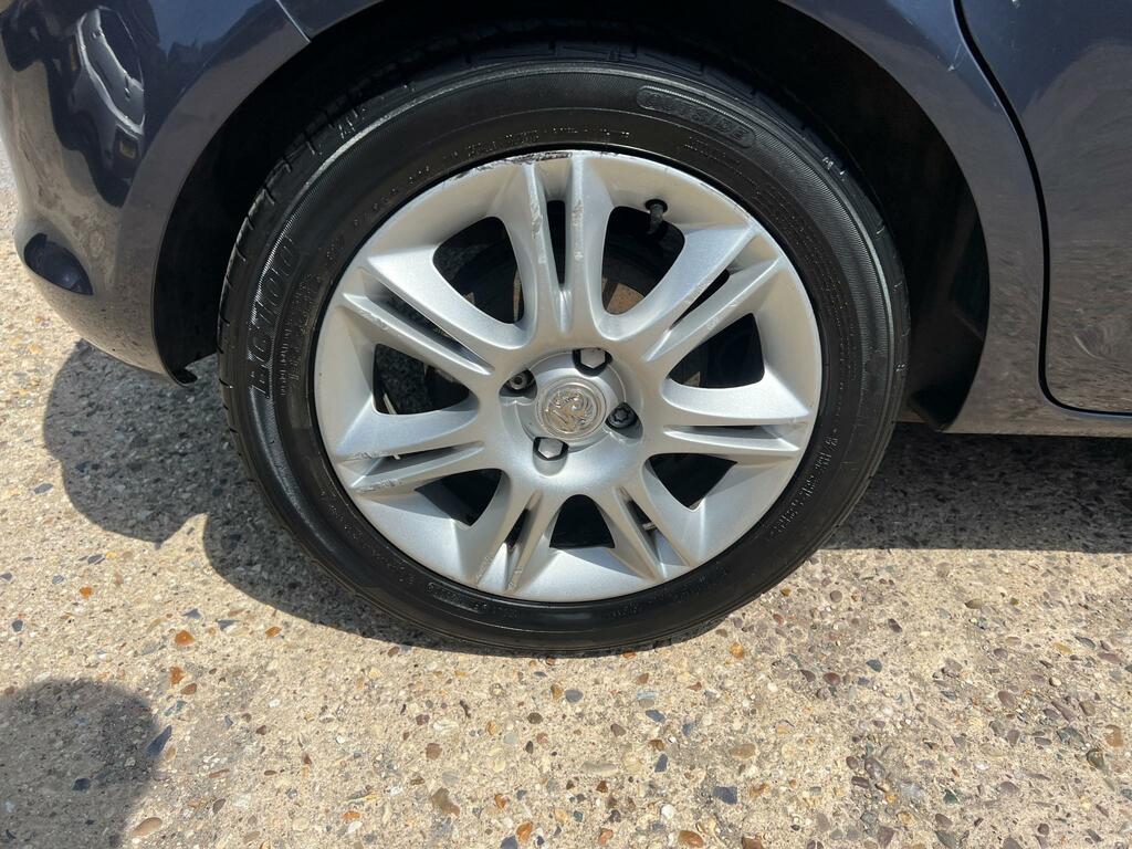 Vauxhall Corsa 1.4I 16V Club Silver #42