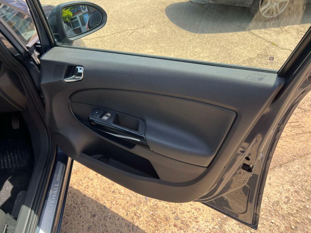 Vauxhall Corsa 1.4I 16V Club Silver #32