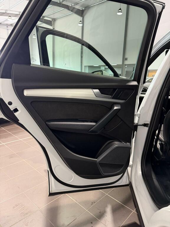 Audi Q5  Grey #22