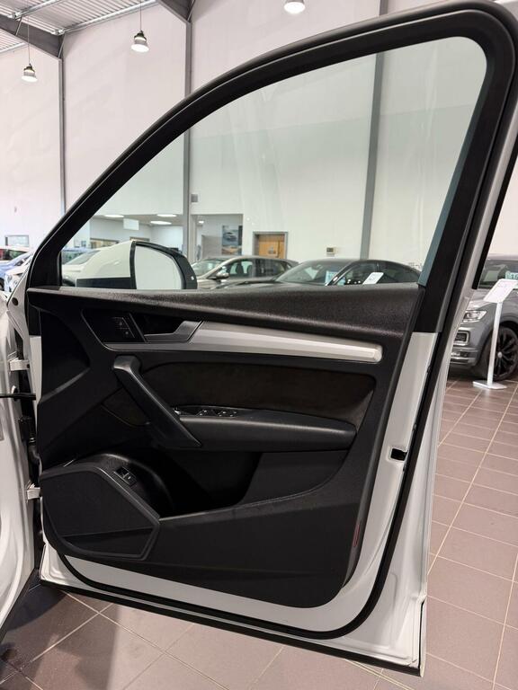 Audi Q5  Grey #55