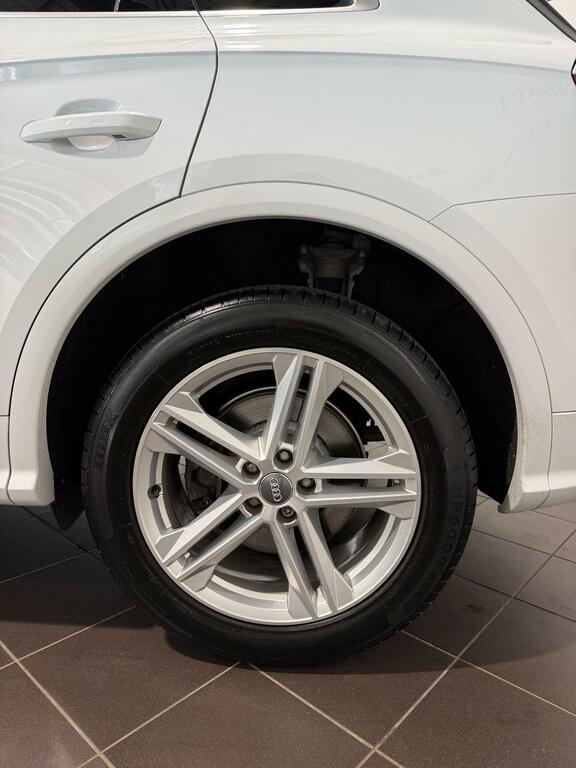 Audi Q5  Grey #26