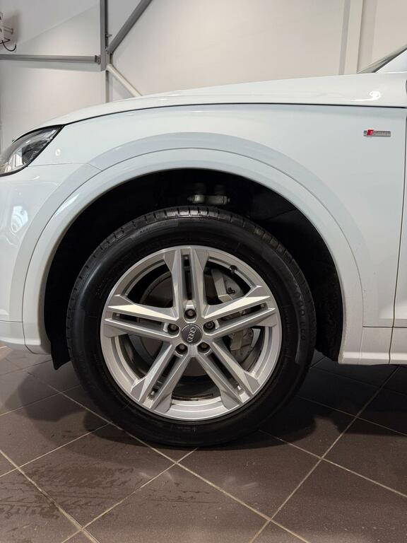 Audi Q5  Grey #63