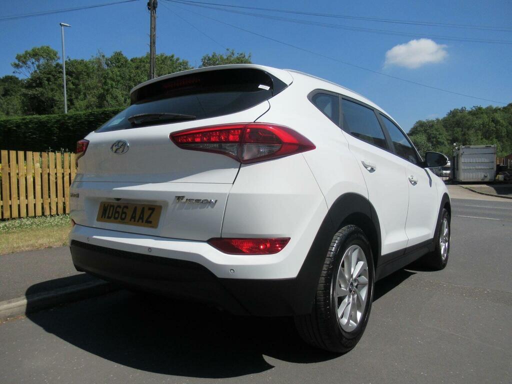 Hyundai Tucson Suv 1.7 Crdi Blue Drive Se Nav Dct Euro 6 Ss White #4