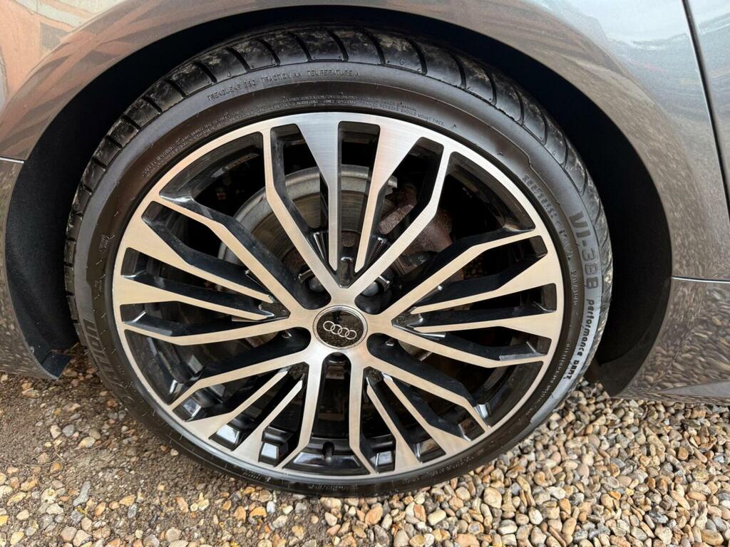 Audi A6 Avant Se Executive Black #56