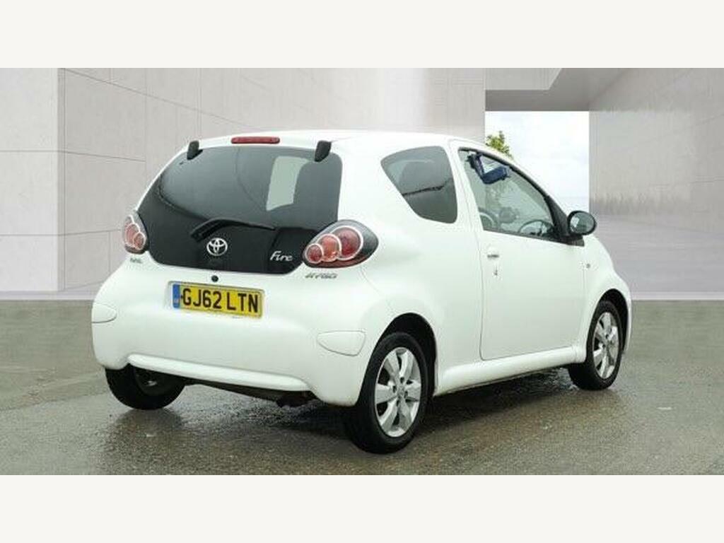 Toyota Aygo 1.0 Vvt-i Fire Euro 5 White #3