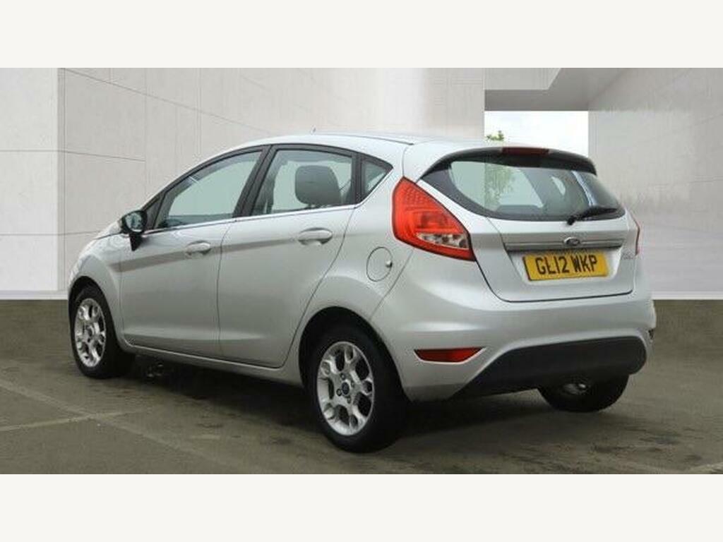 Ford Fiesta Hatchback Red #3