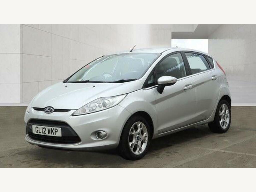 Ford Fiesta Hatchback Red #2