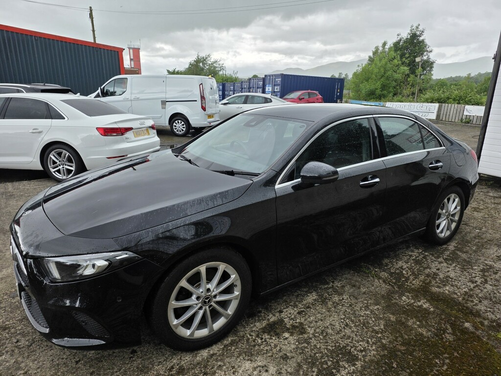 Mercedes-Benz A Class 1.3 A200 Sport 2019 SN69NSY Black #4